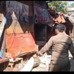 130 lapak PKL di sekitaran Pasar Cisarua, Kabupaten Bogor dibongkar Satpol PP, foto/istimewa