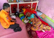 Dua warga Desa Cibunian, Kecamatan Pamijahan, Kabupaten Bogor terluka tertimpa longsor, foto/dok BPBD