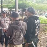 Polisi mengamankan dua pengamen yang meresahkan di sekitaran Alun-Alun Empang, Kota Bogor, foto/polisi