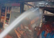 3 kios sate, vermak dan percetakan di Panaragan, Kecamatan Bogor Tengah, Kota Bogor terbakar, foto/Damkar