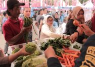 Masyarakat membanjiri Gerakan Pangan Murah (GPM) di Polres Bogor.